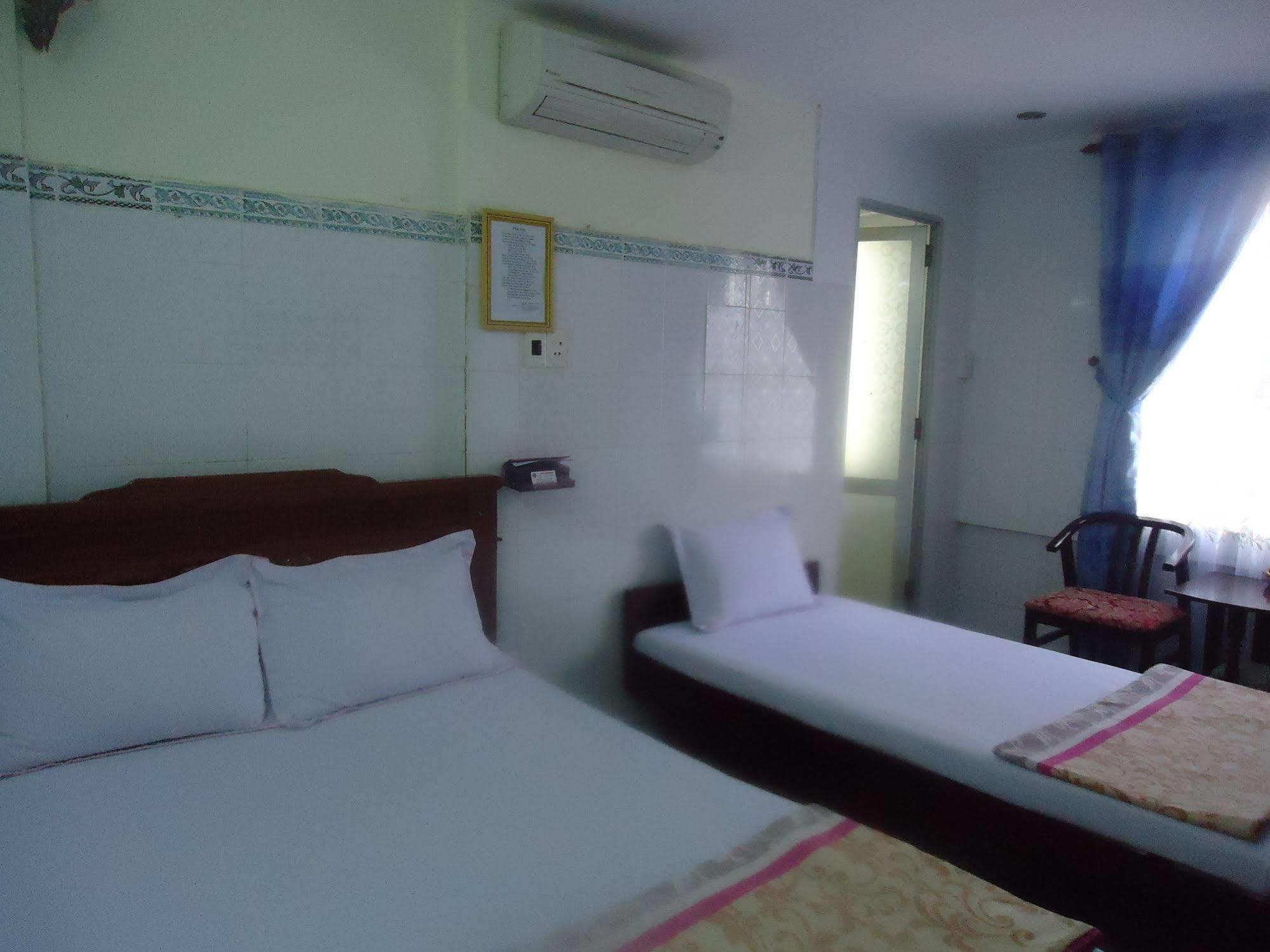 Anh Linh 1 Hotel 洞海 外观 照片