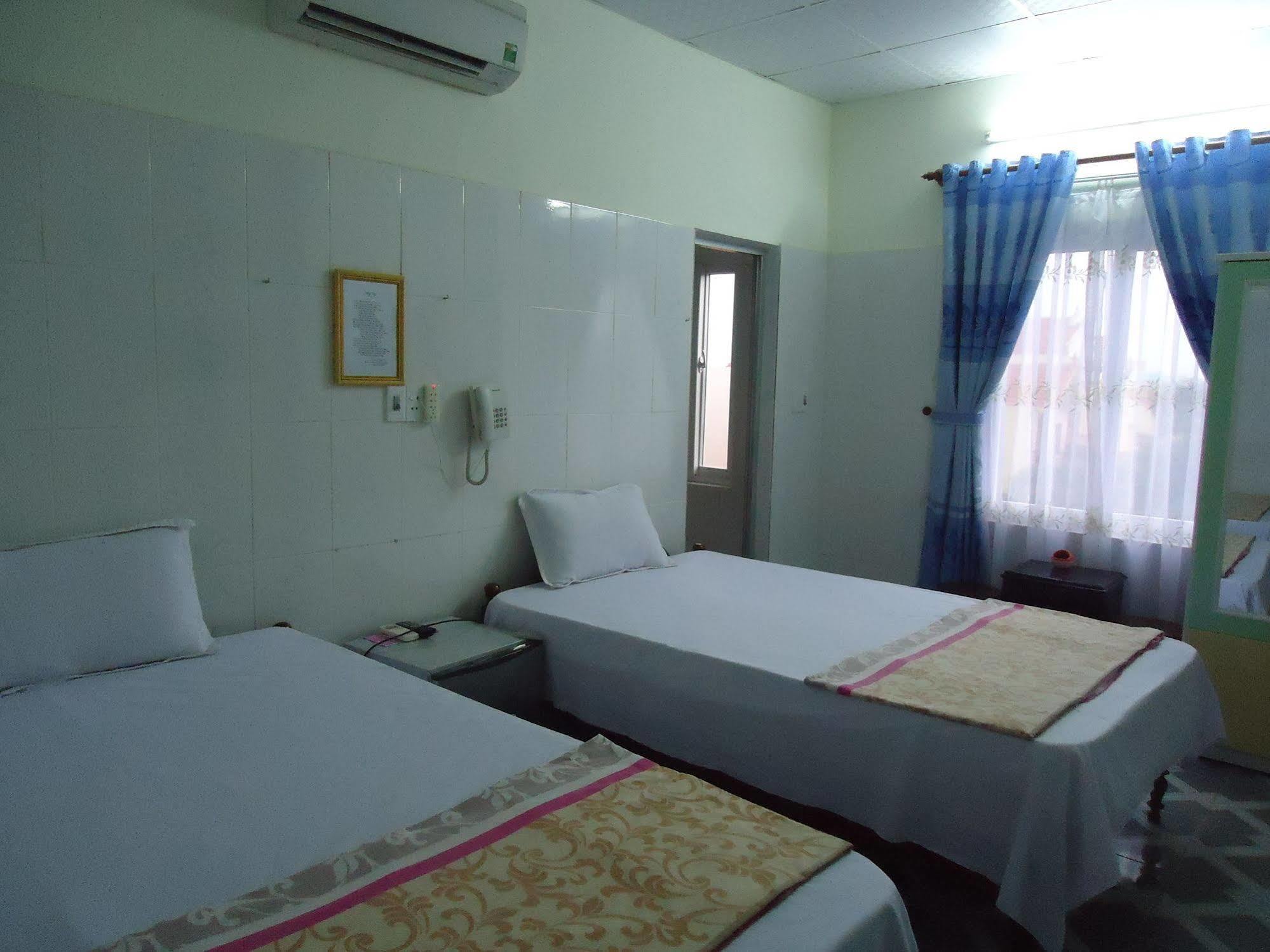 Anh Linh 1 Hotel 洞海 外观 照片