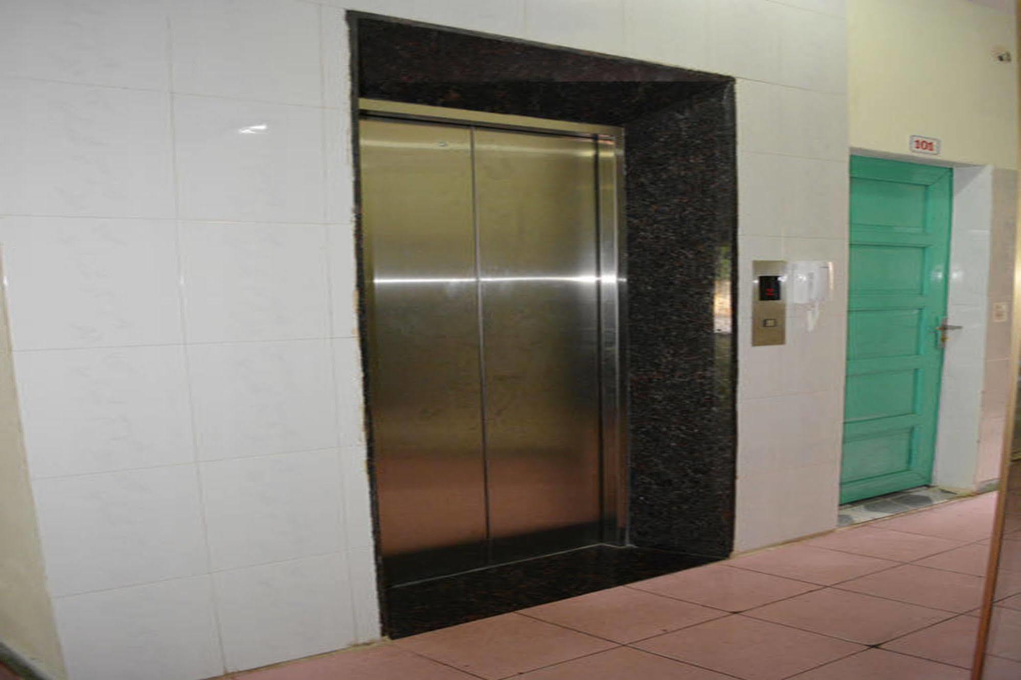 Anh Linh 1 Hotel 洞海 外观 照片