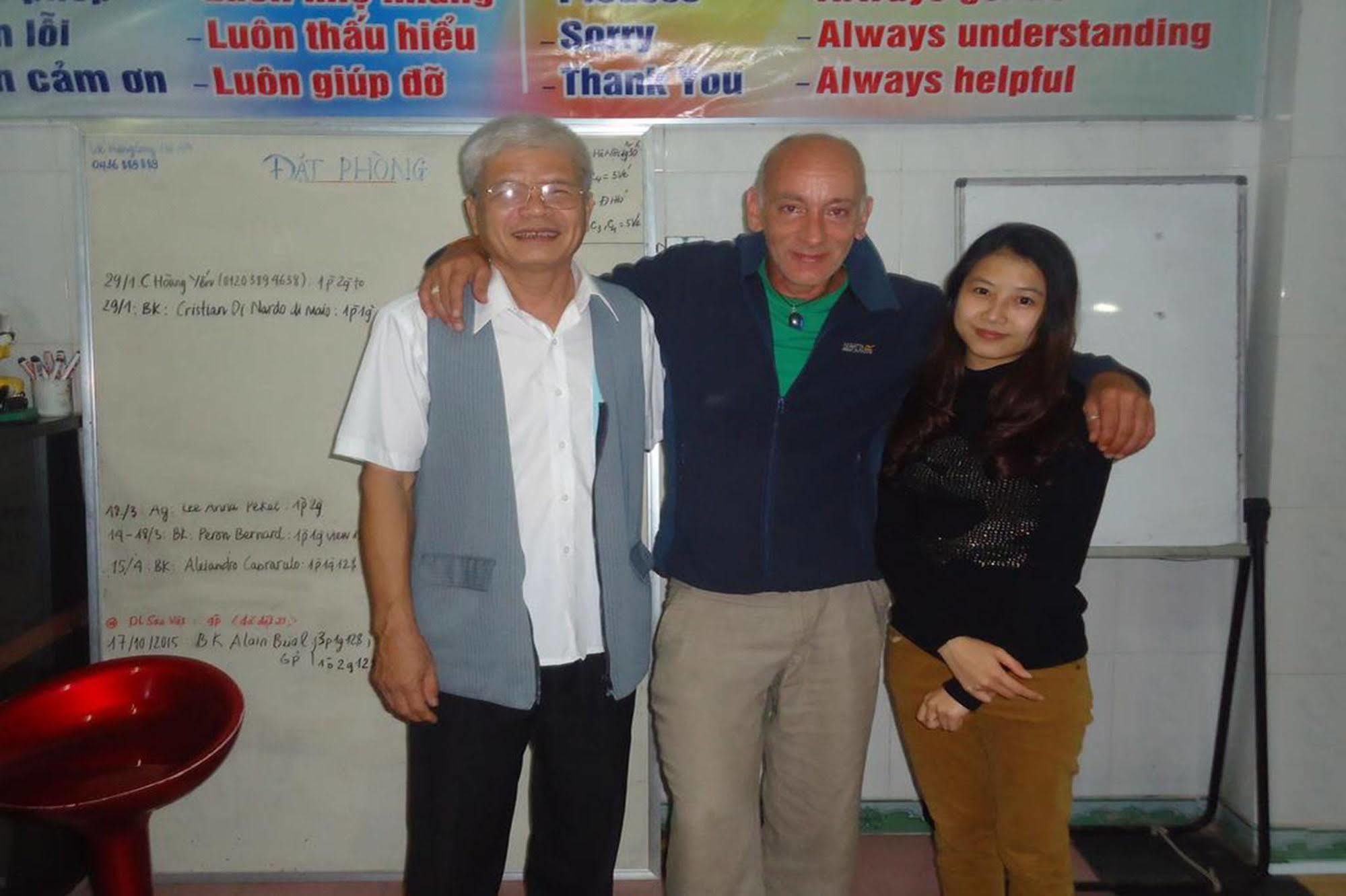 Anh Linh 1 Hotel 洞海 外观 照片