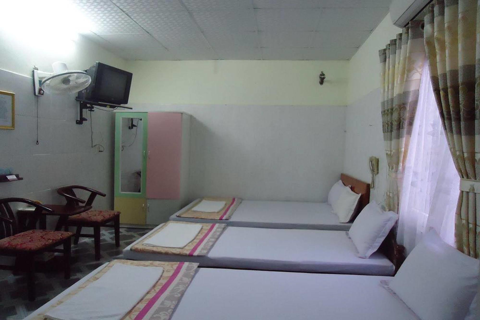 Anh Linh 1 Hotel 洞海 外观 照片