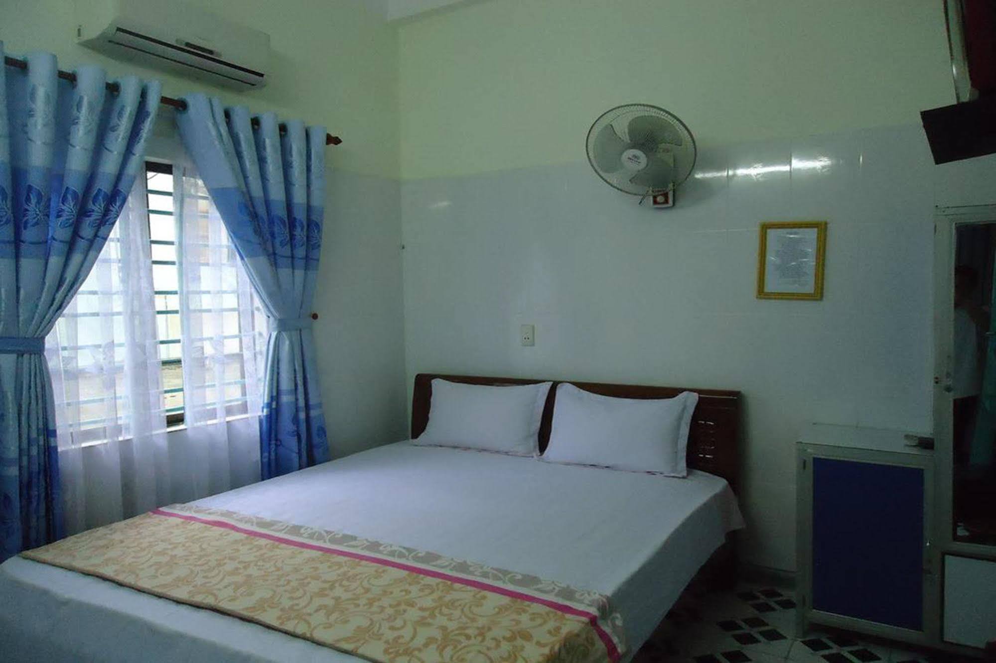 Anh Linh 1 Hotel 洞海 外观 照片