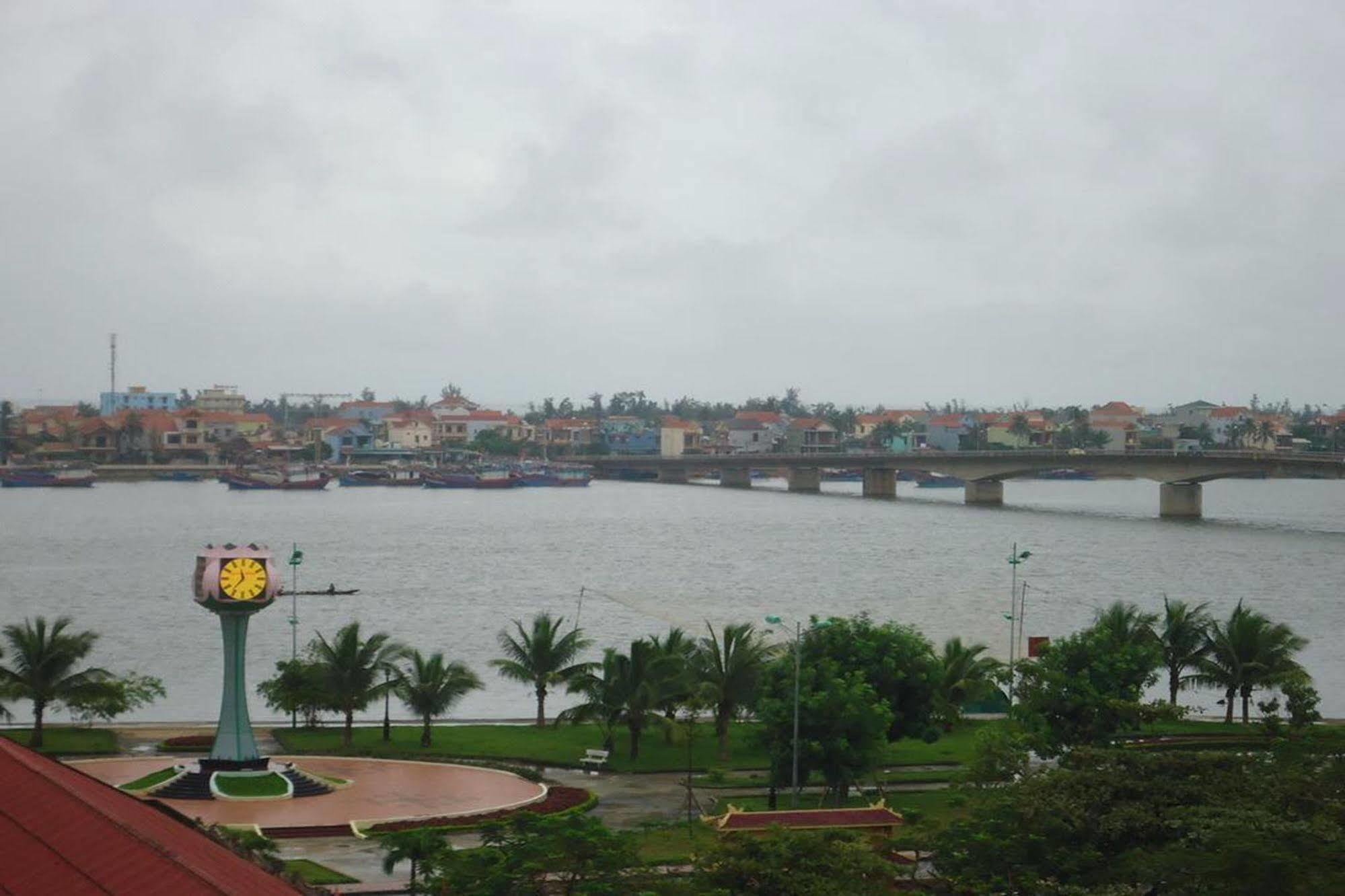 Anh Linh 1 Hotel 洞海 外观 照片